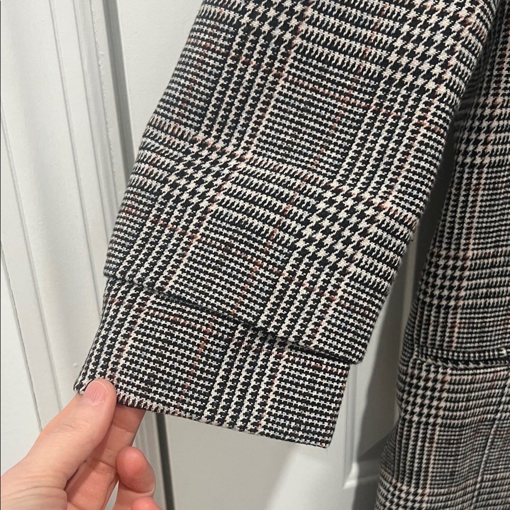 New! Blank NYC‎ Women's Black and White Plaid Blazer Size XS - Picture 2 of 8